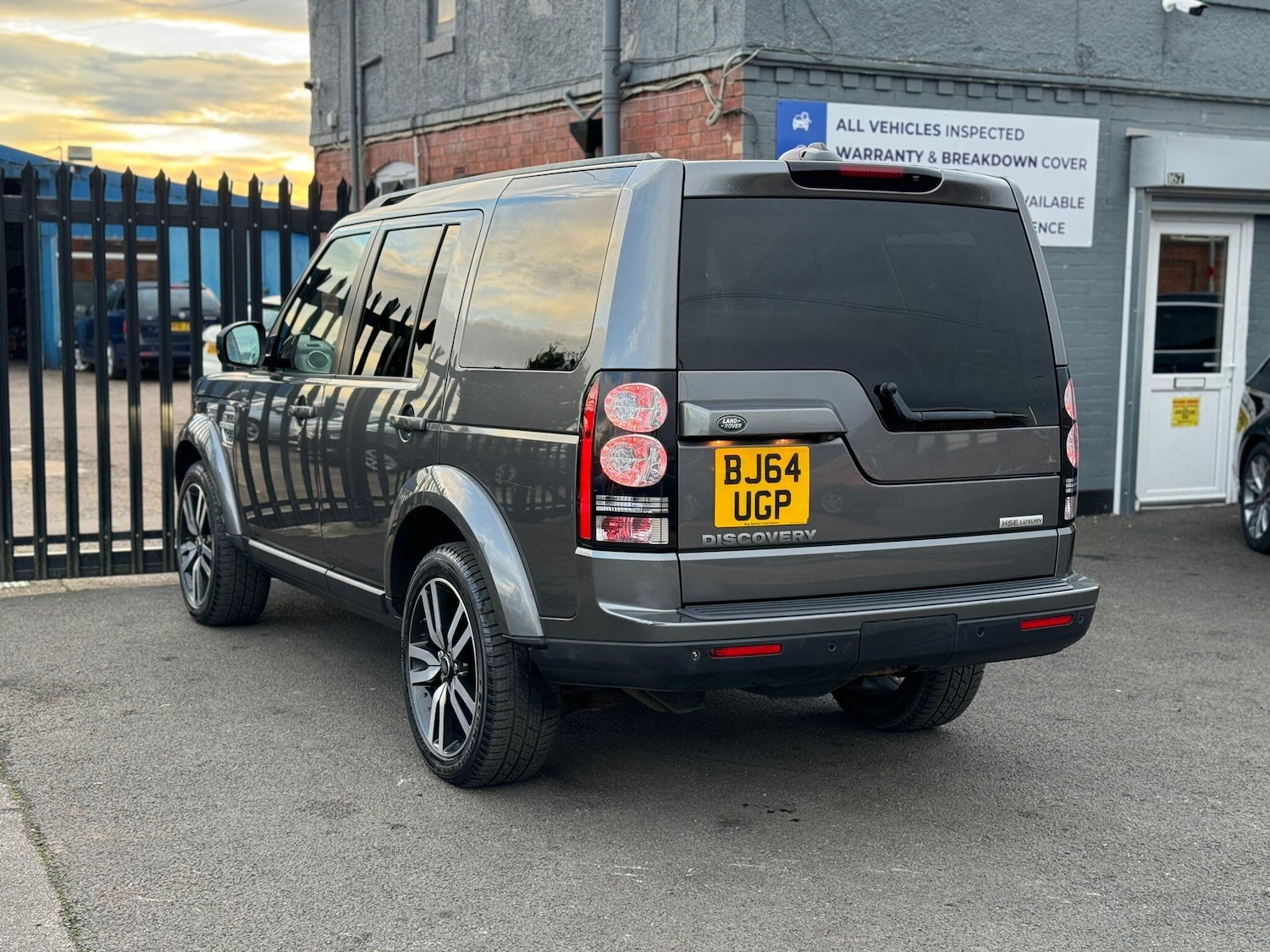 Used Land Rover Discovery 2014 for sale - 77255402: Photo 4