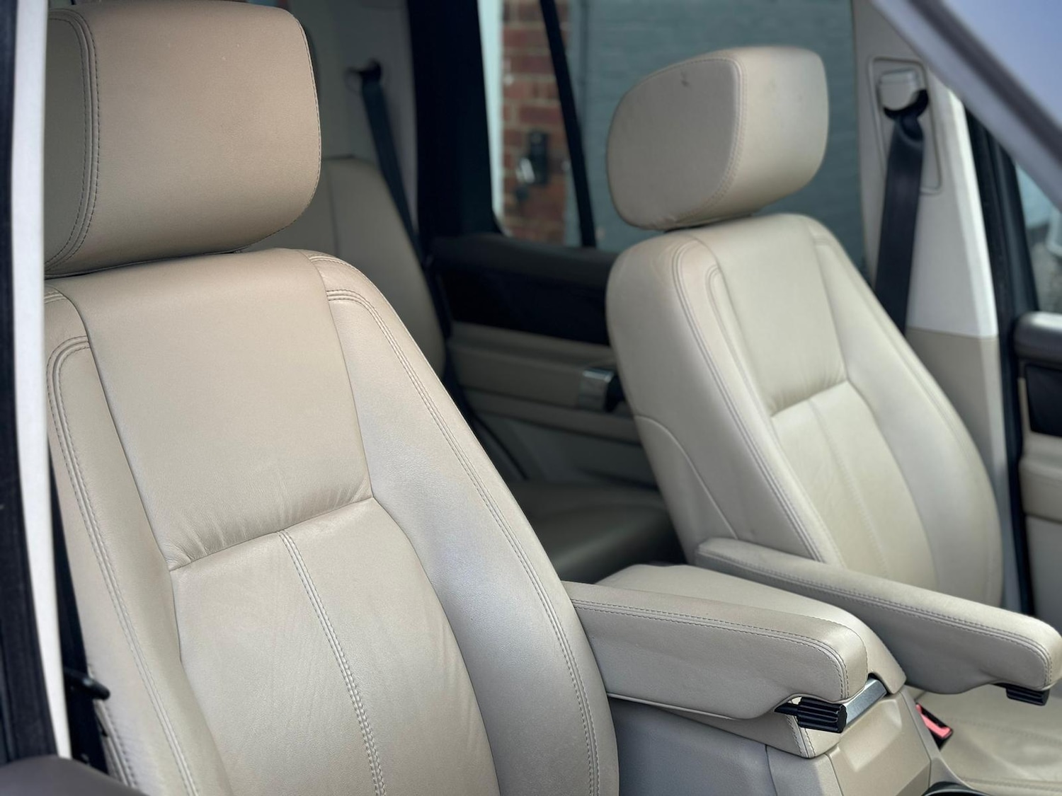 Used Land Rover Discovery 2014 for sale - 77255402: Photo 8