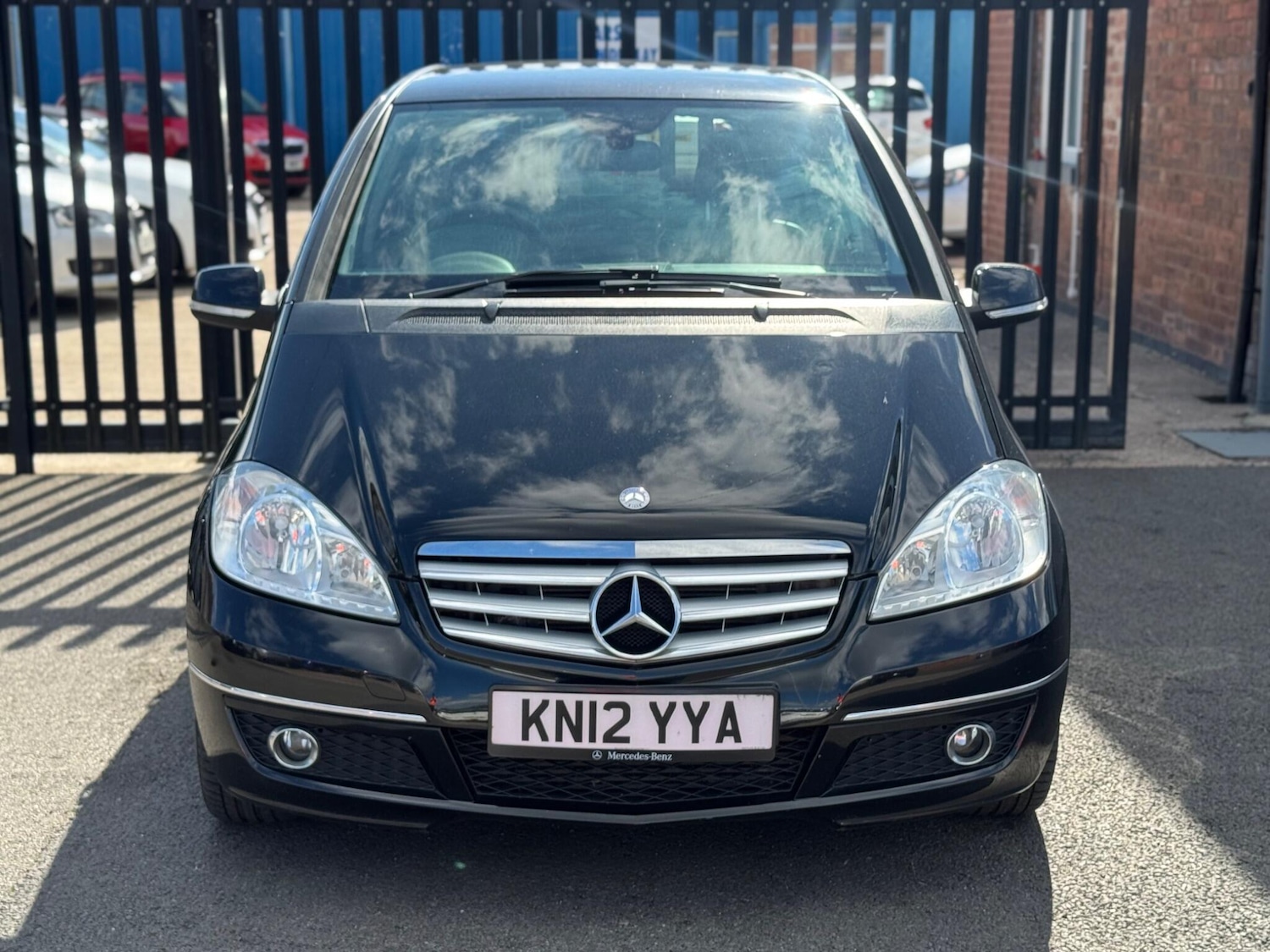 Used Mercedes-Benz A-Class 2012 for sale - 76550454: Photo 2