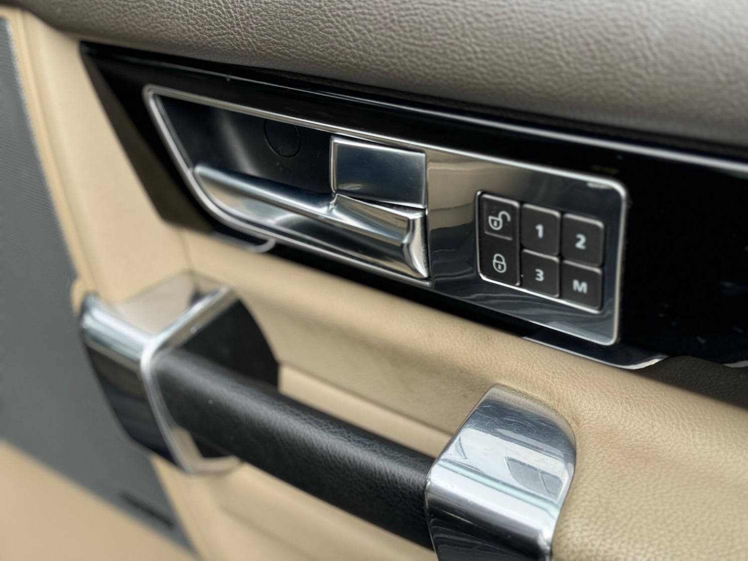 Used Land Rover Discovery 4 2012 for sale - 77456523: Photo 12