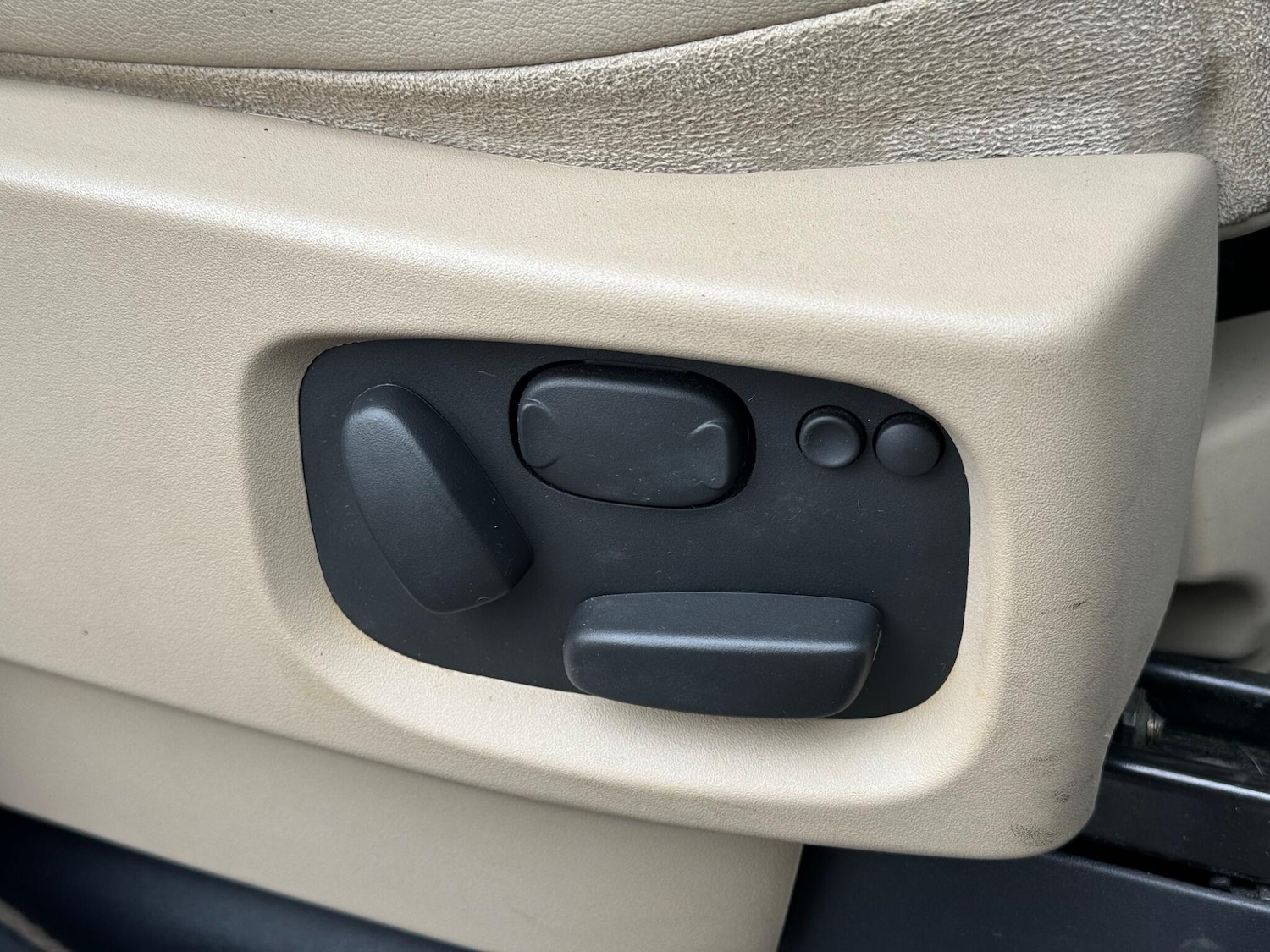 Used Land Rover Discovery 4 2012 for sale - 77456523: Photo 30