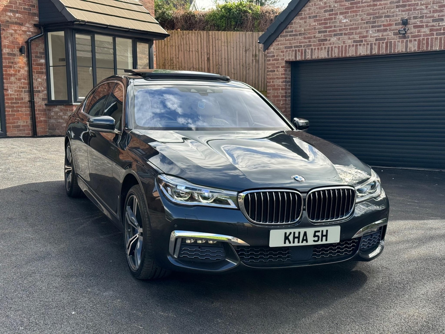 Used BMW 7 Series 2017 for sale - 76573123: Photo 1