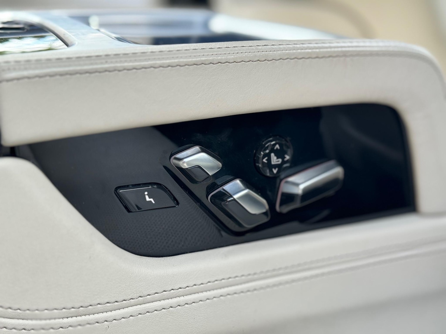 Used BMW 7 Series 2017 for sale - 76573123: Photo 71