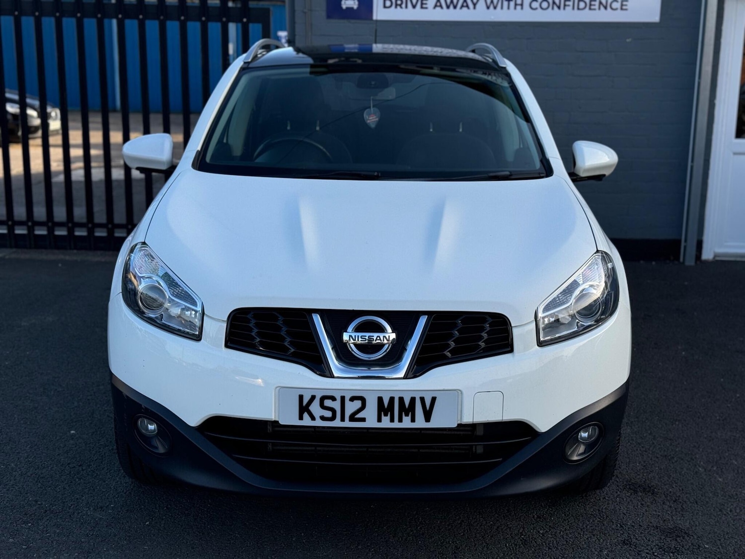 Used Nissan Qashqai 2012 for sale - 77723825: Photo 2