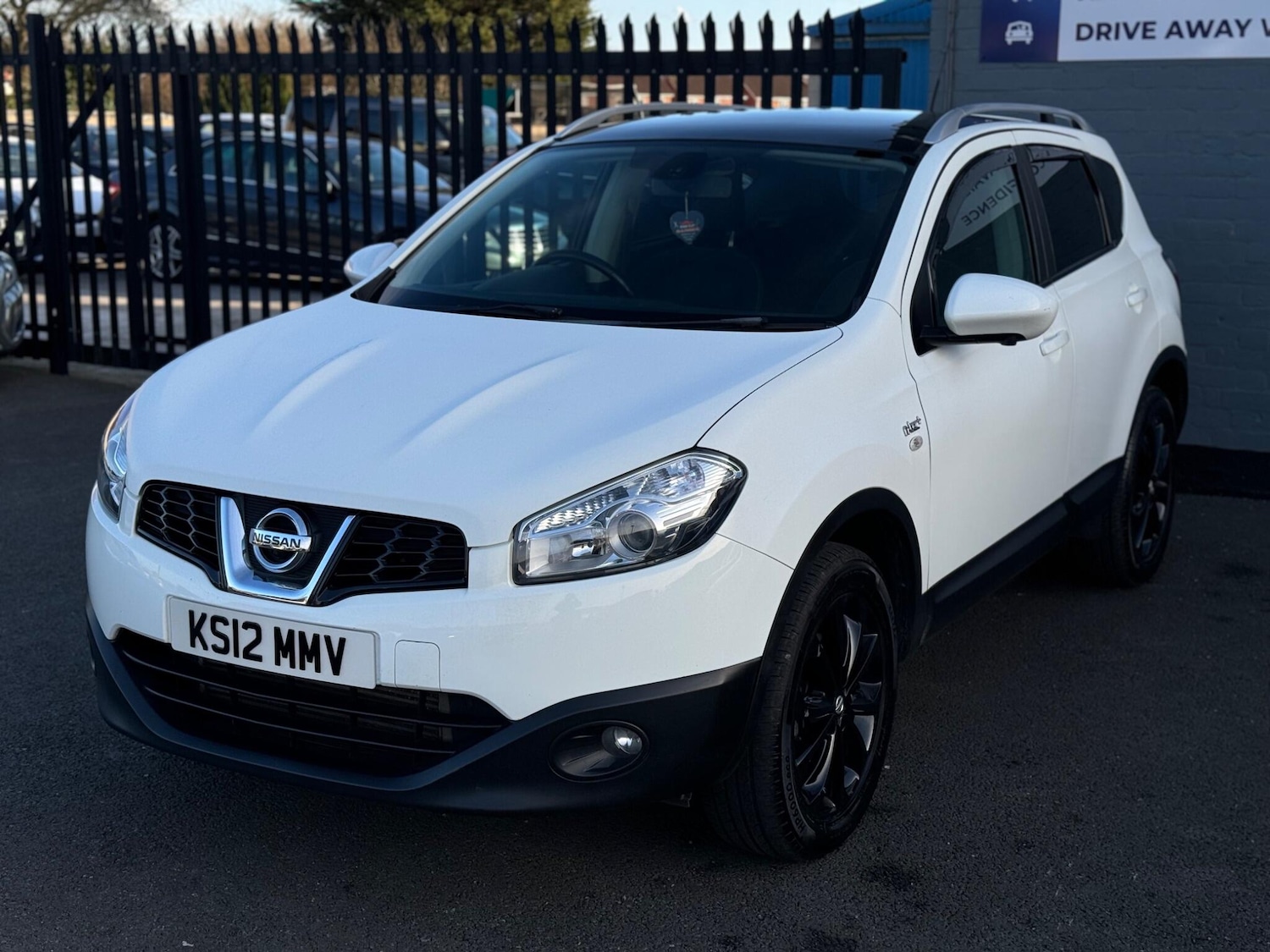 Used Nissan Qashqai 2012 for sale - 77723825: Photo 3