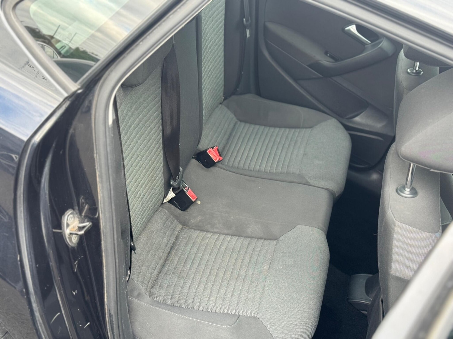 Used Volkswagen Polo 2010 for sale - 76549843: Photo 12