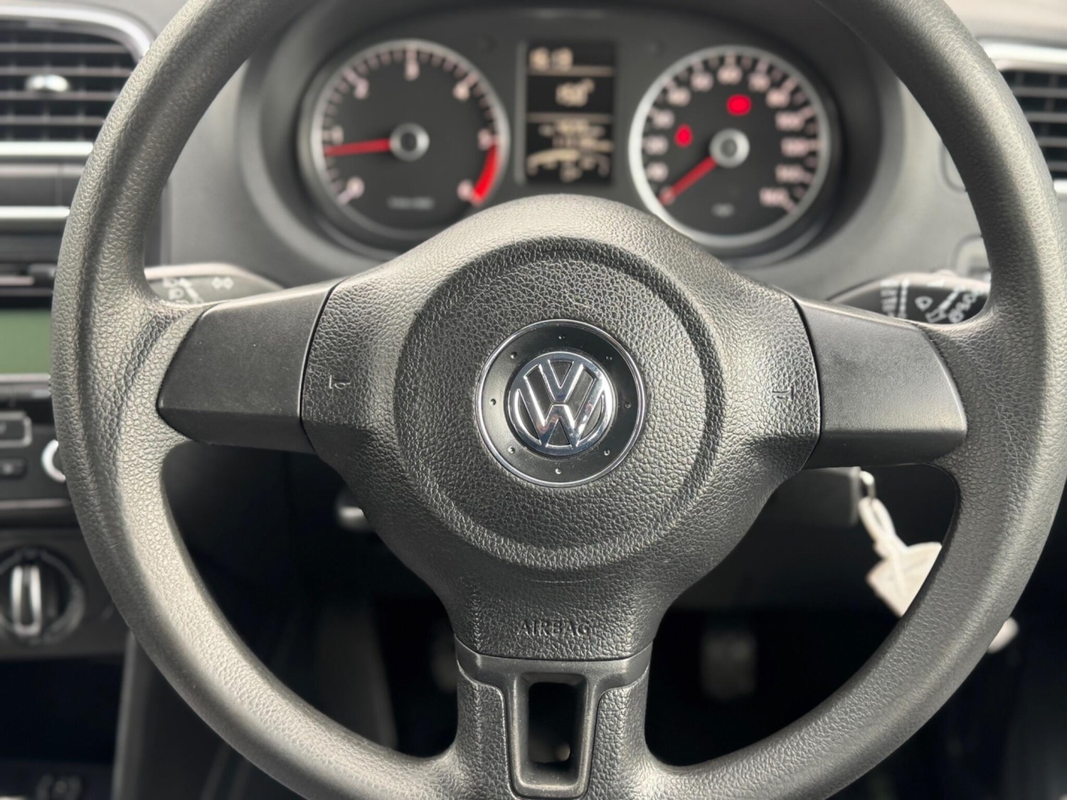 Used Volkswagen Polo 2010 for sale - 76549843: Photo 15