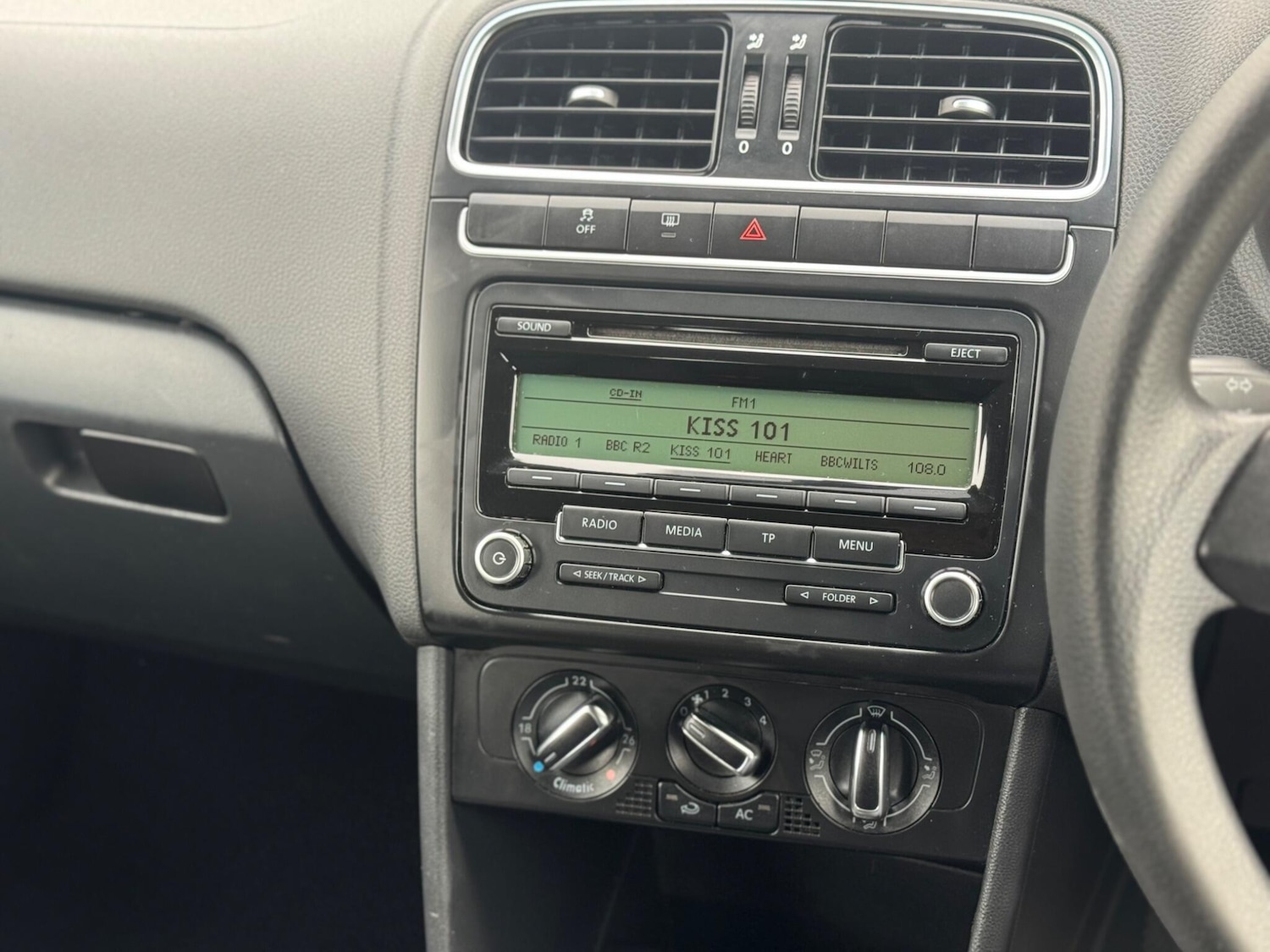 Used Volkswagen Polo 2010 for sale - 76549843: Photo 16