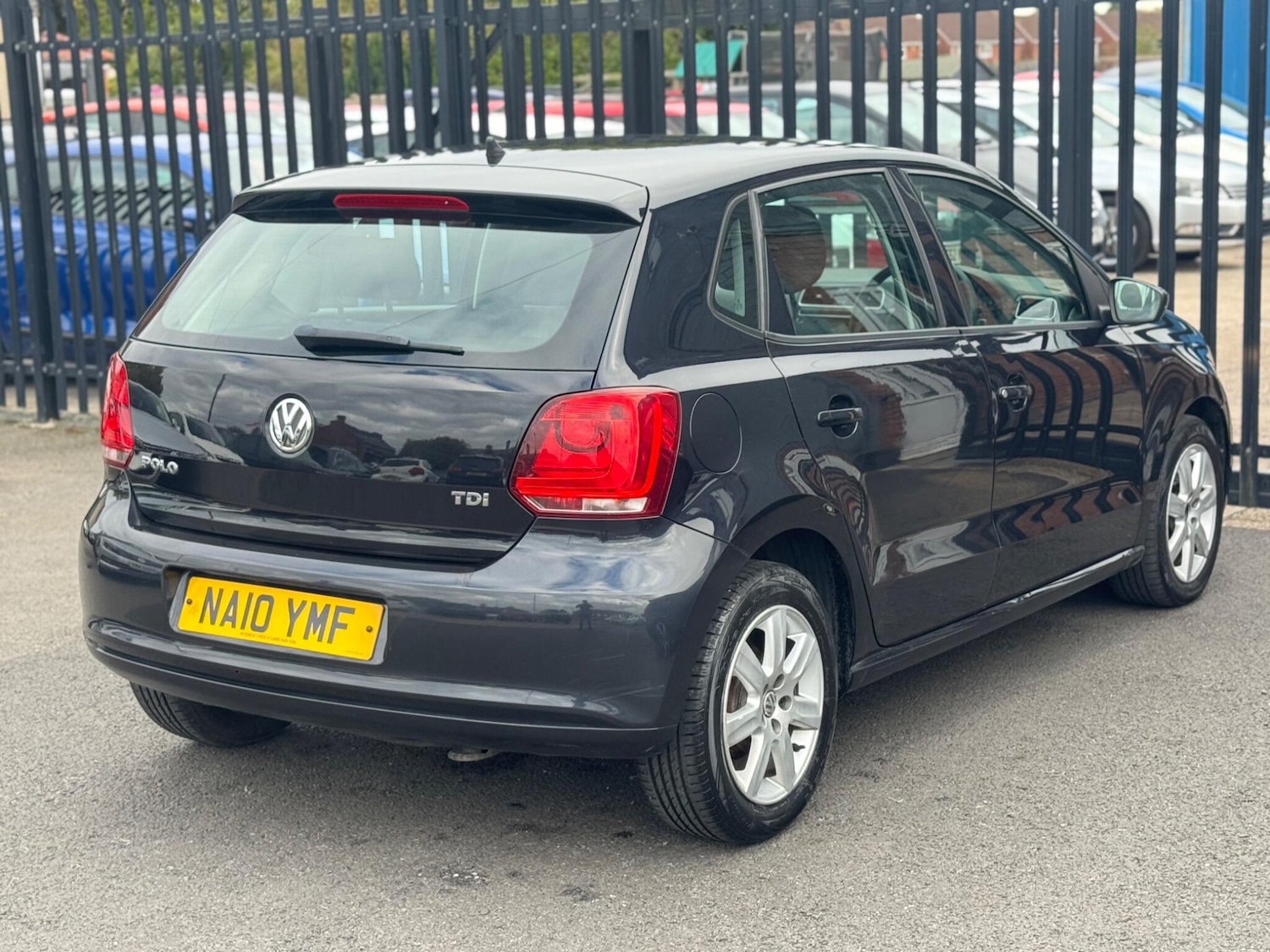 Used Volkswagen Polo 2010 for sale - 76549843: Photo 6