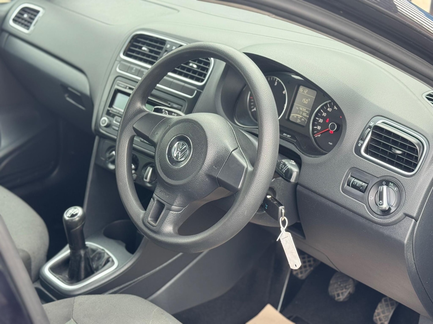 Used Volkswagen Polo 2010 for sale - 76549843: Photo 9