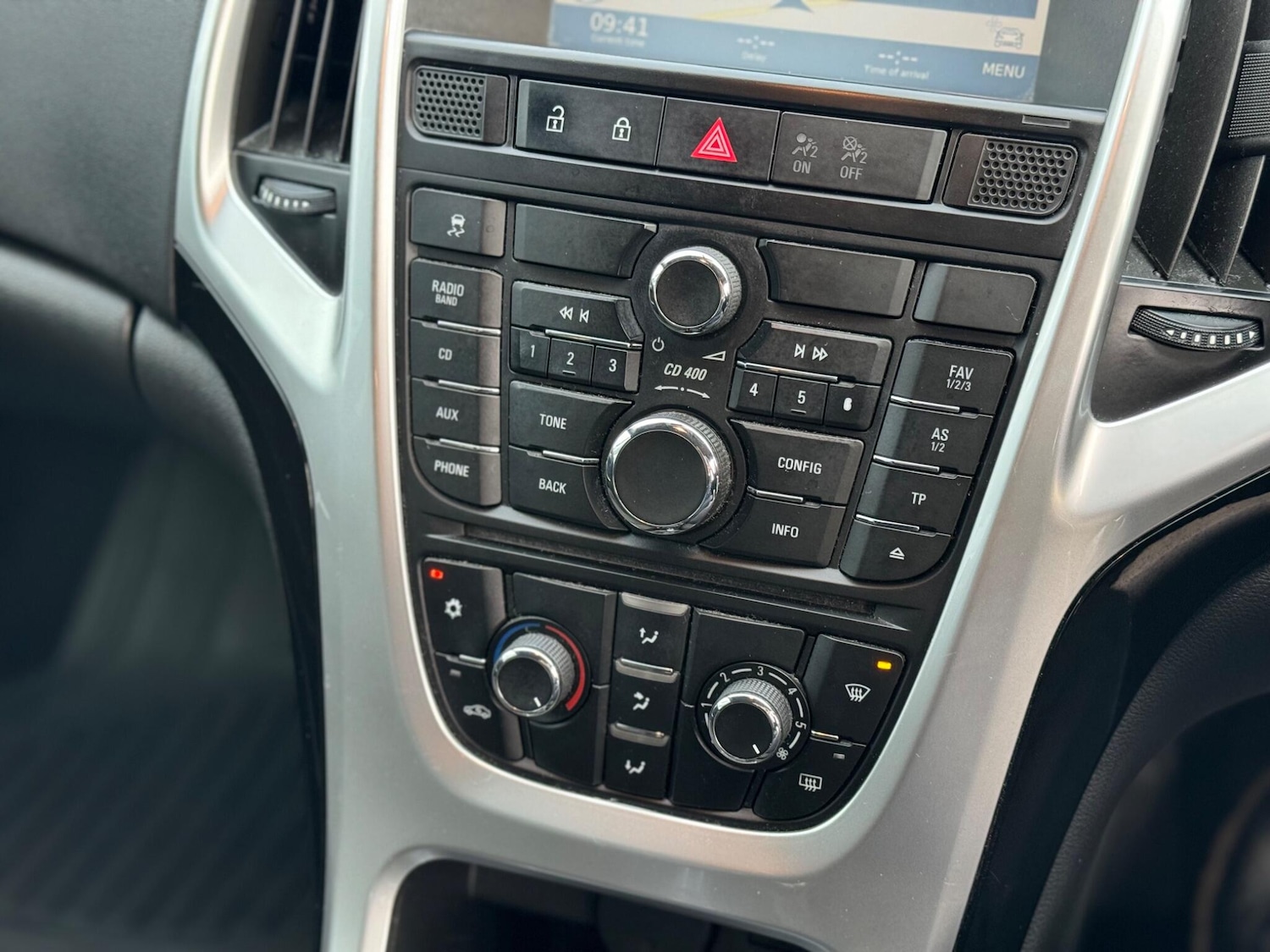 Used Vauxhall Astra 2012 for sale - 77255348: Photo 12