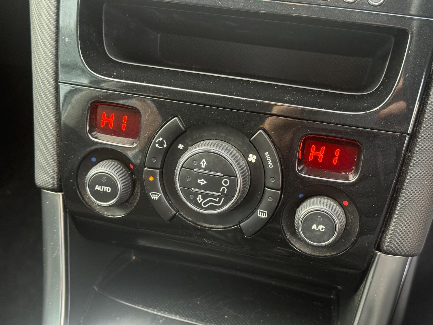 Used Peugeot 308 2013 for sale - 77549499: Photo 16