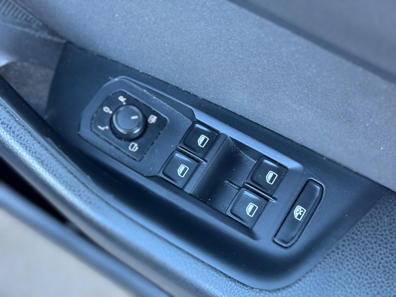 Used Volkswagen Passat 2015 for sale - 77101823: Photo 9