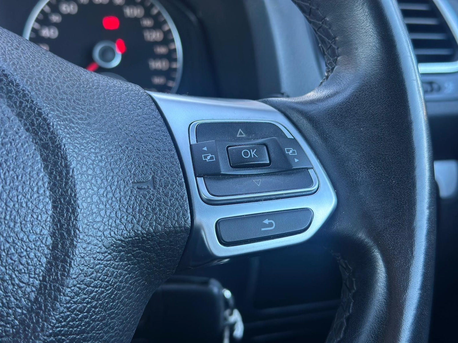 Used Volkswagen Scirocco 2011 for sale - 76765549: Photo 10