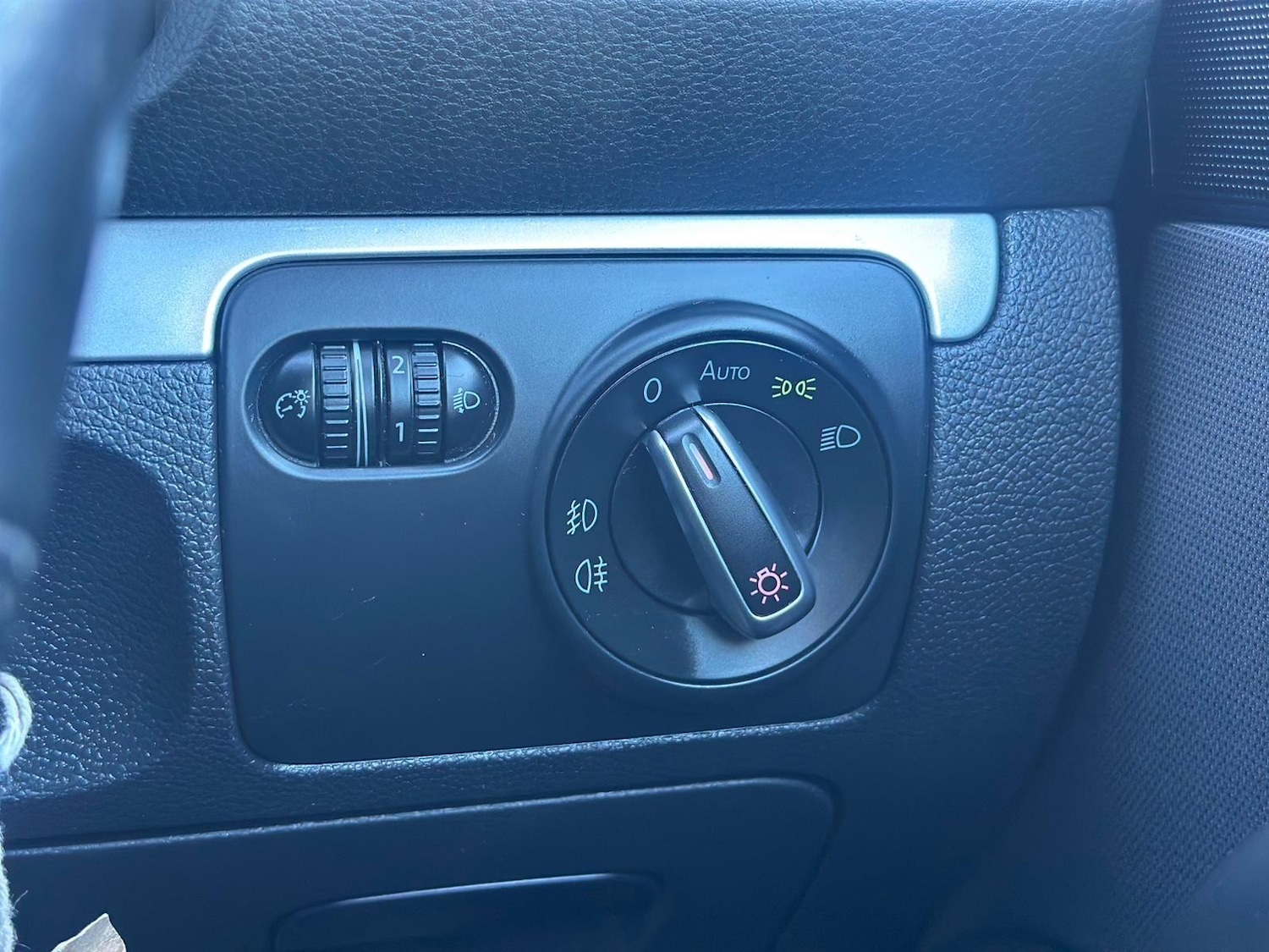 Used Volkswagen Scirocco 2011 for sale - 76765549: Photo 7