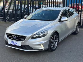 Used Volvo V40 2014 for sale - 77704620: Photo