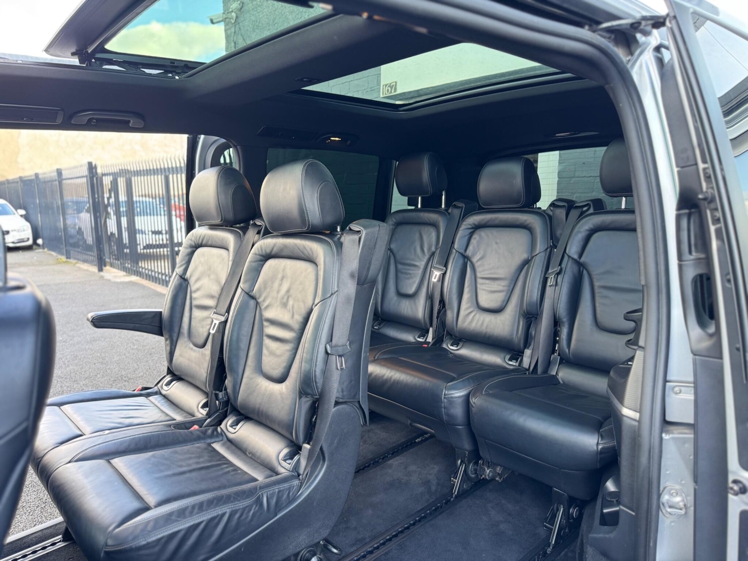 Used Mercedes-Benz V-Class 2020 for sale - 76987745: Photo 39