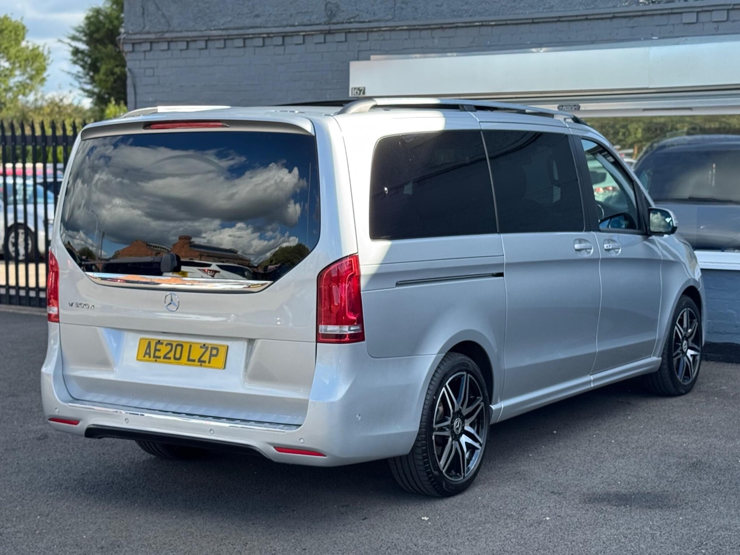 Used Mercedes-Benz V-Class 2020 for sale - 76987745: Photo 6