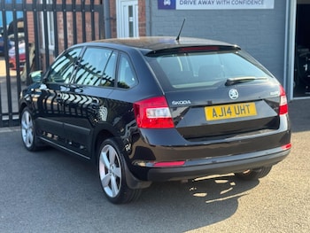 Used Skoda Rapid Spaceback 2014 for sale - 79496987: Photo