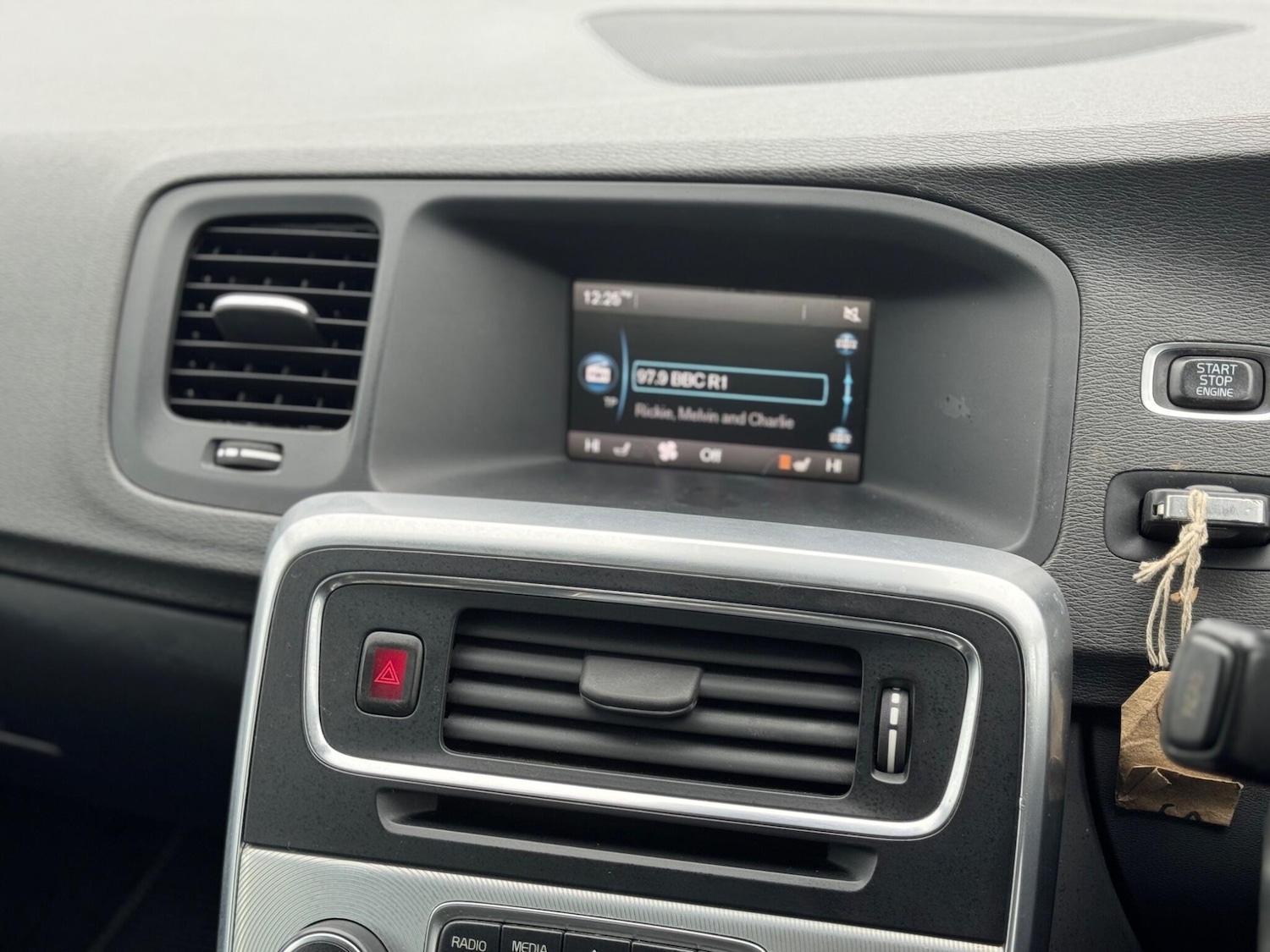 Used Volvo V60 2011 for sale - 77255381: Photo 15