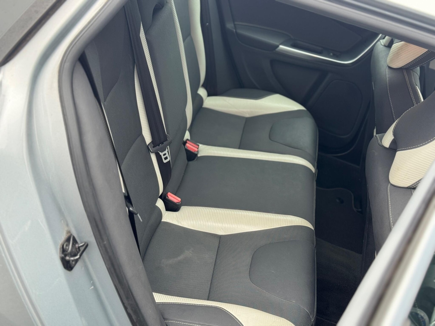 Used Volvo V60 2011 for sale - 77255381: Photo 19