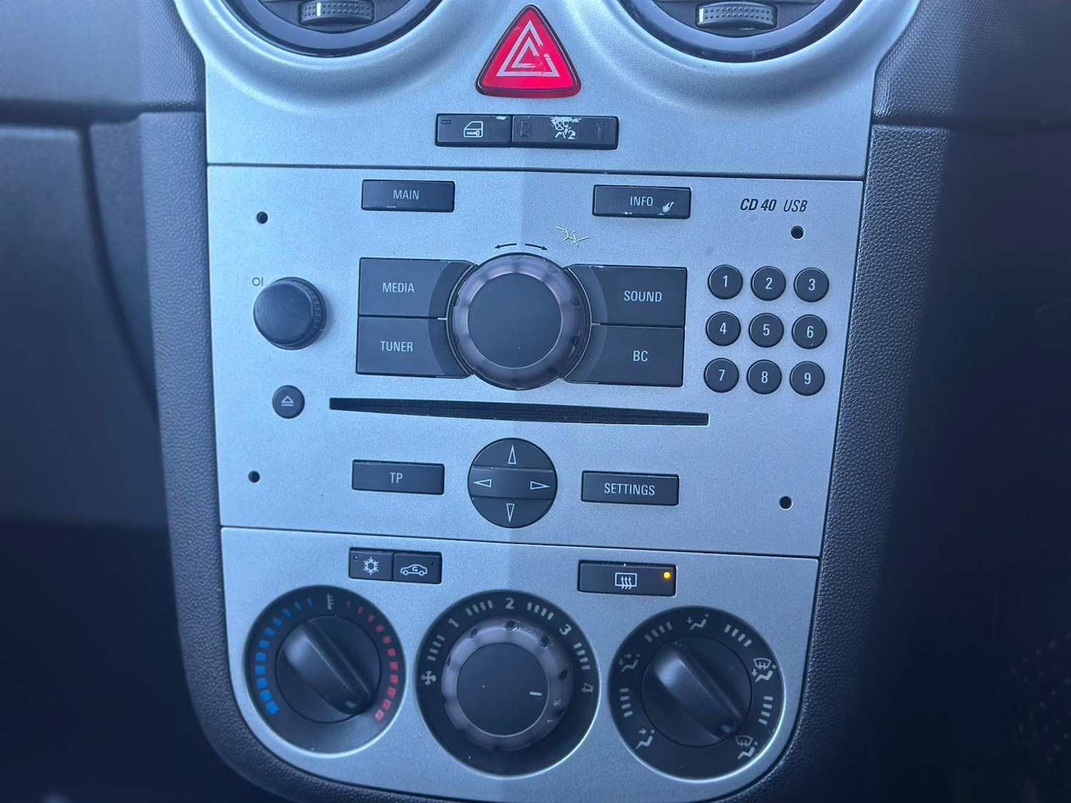 Used Vauxhall Corsa 2013 for sale - 76765219: Photo 11