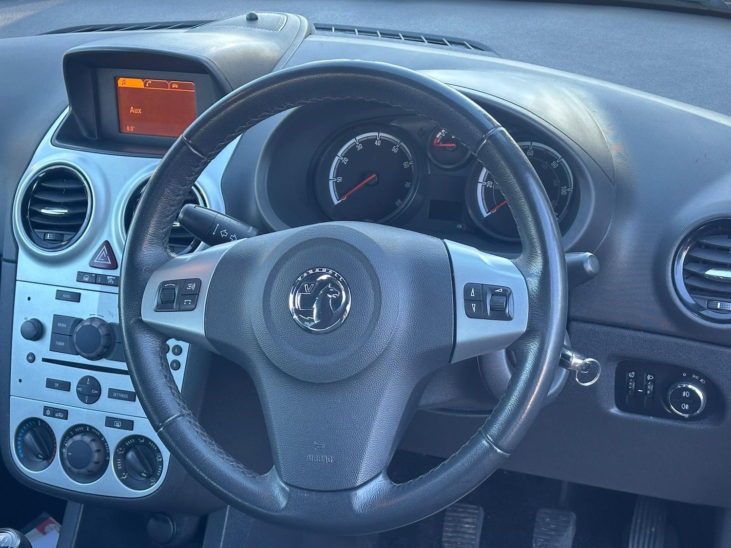 Used Vauxhall Corsa 2013 for sale - 76765219: Photo 9