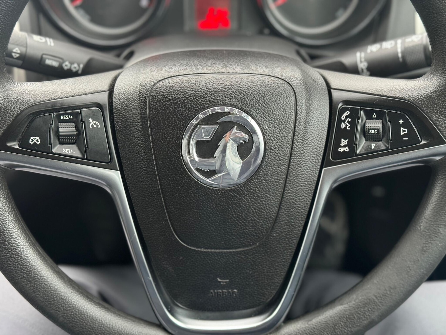 Used Vauxhall Astra 2012 for sale - 77549724: Photo 9