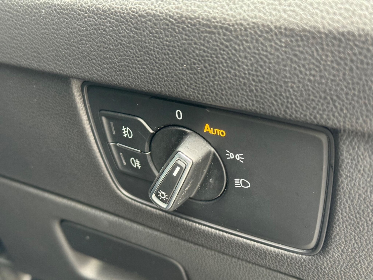 Used Volkswagen Passat 2020 for sale - 76572973: Photo 11