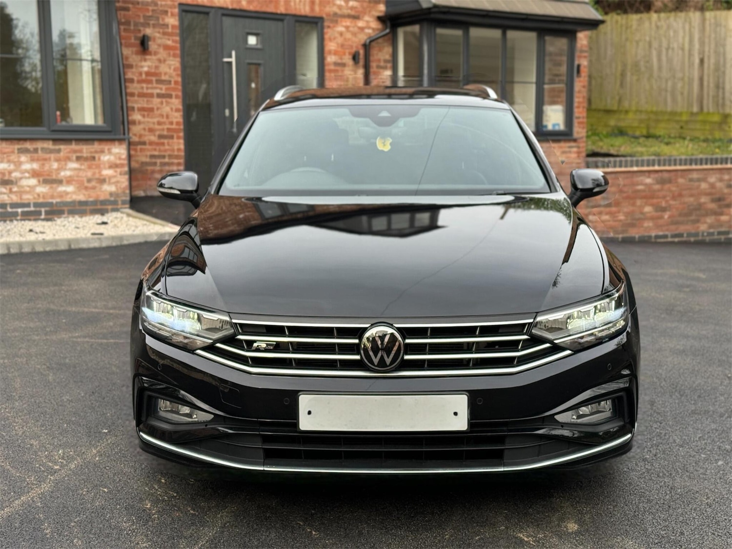 Used Volkswagen Passat 2020 for sale - 76572973: Photo 2