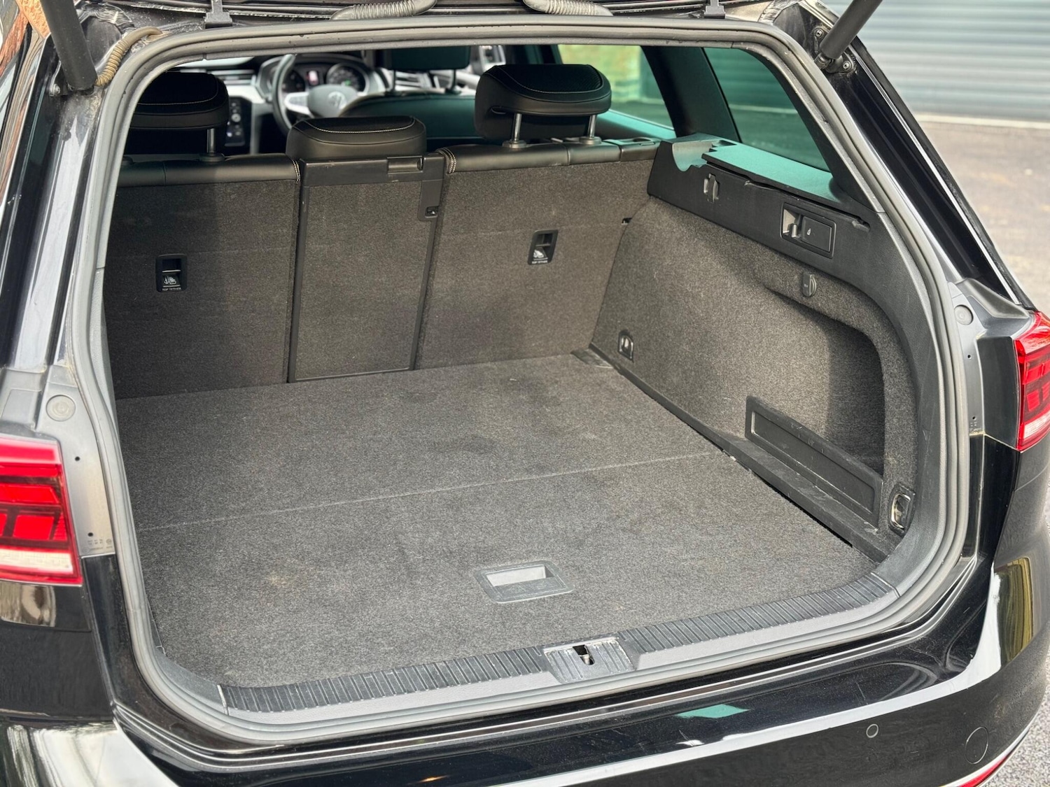 Used Volkswagen Passat 2020 for sale - 76572973: Photo 33