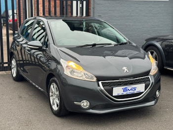 Used Peugeot 208 2014 for sale - 78245200: Photo