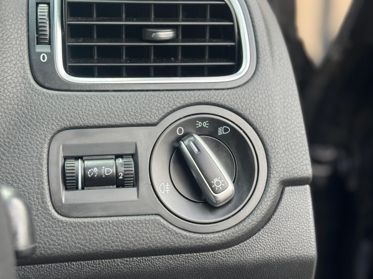 Used Volkswagen Polo 2010 for sale - 76584928: Photo 13