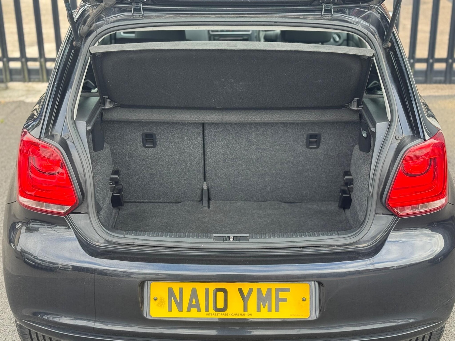 Used Volkswagen Polo 2010 for sale - 76584928: Photo 8