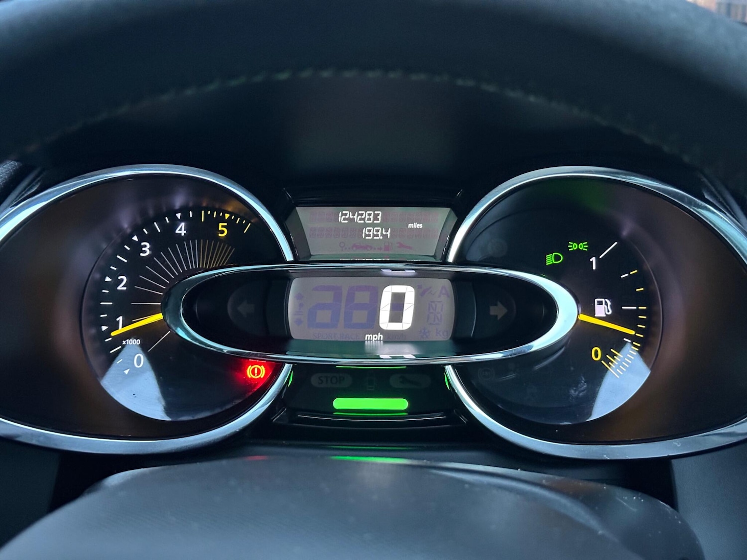 Used Renault Clio for sale - 76551060: Photo 12