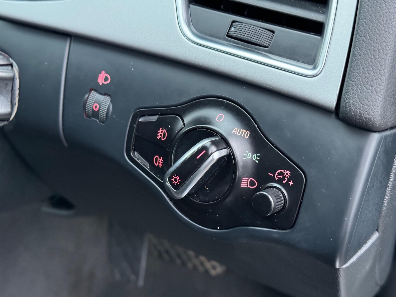 Used Audi A4 Avant 2011 for sale - 77722996: Photo 7