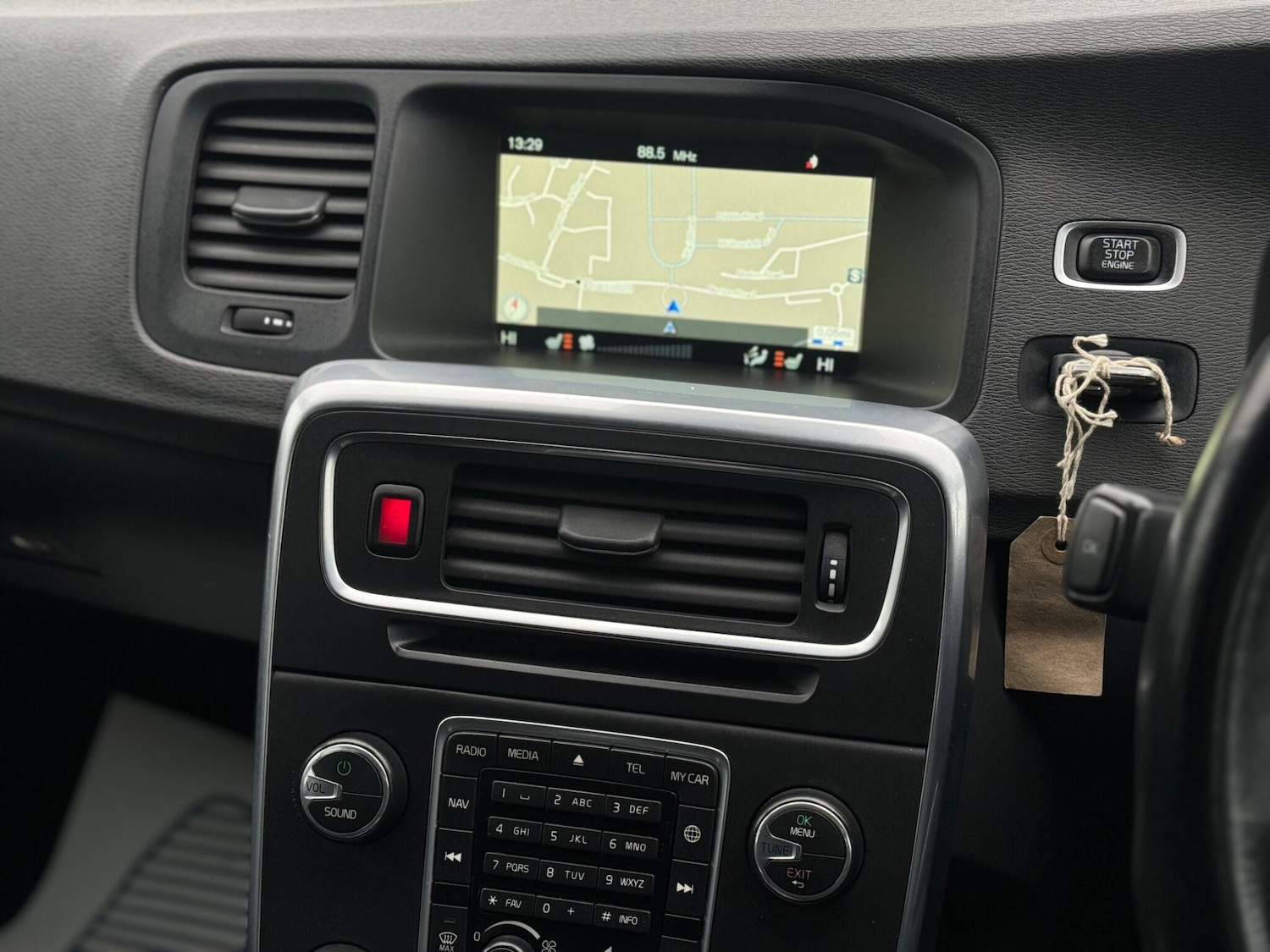 Used Volvo V60 2014 for sale - 77646412: Photo 12