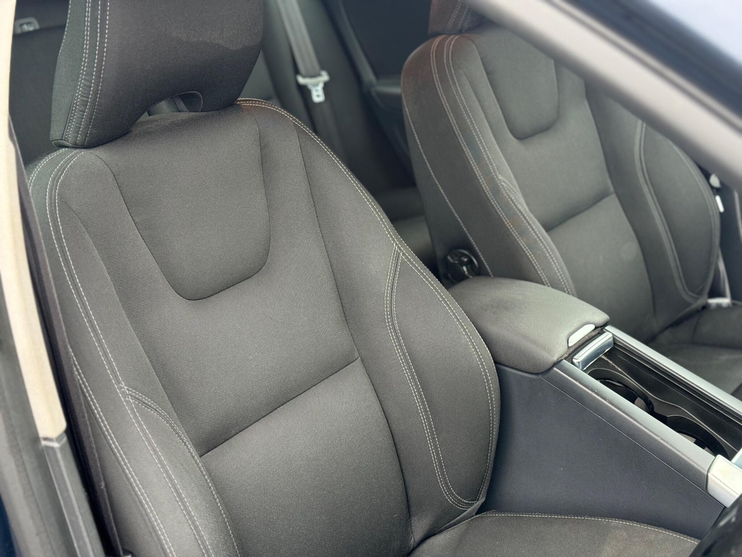 Used Volvo V60 2014 for sale - 77646412: Photo 19