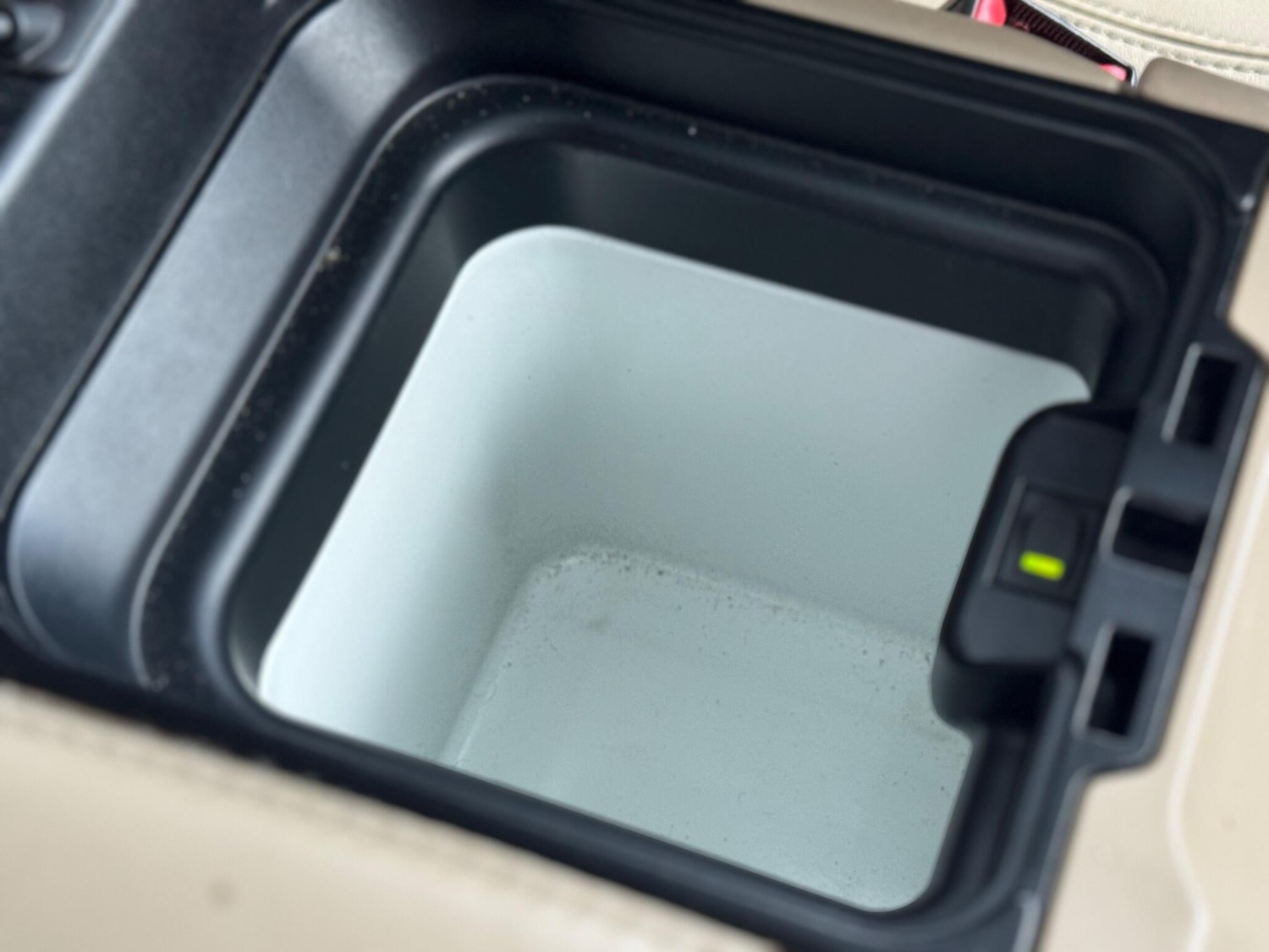 Used Land Rover Discovery 4 for sale - 77710050: Photo 24