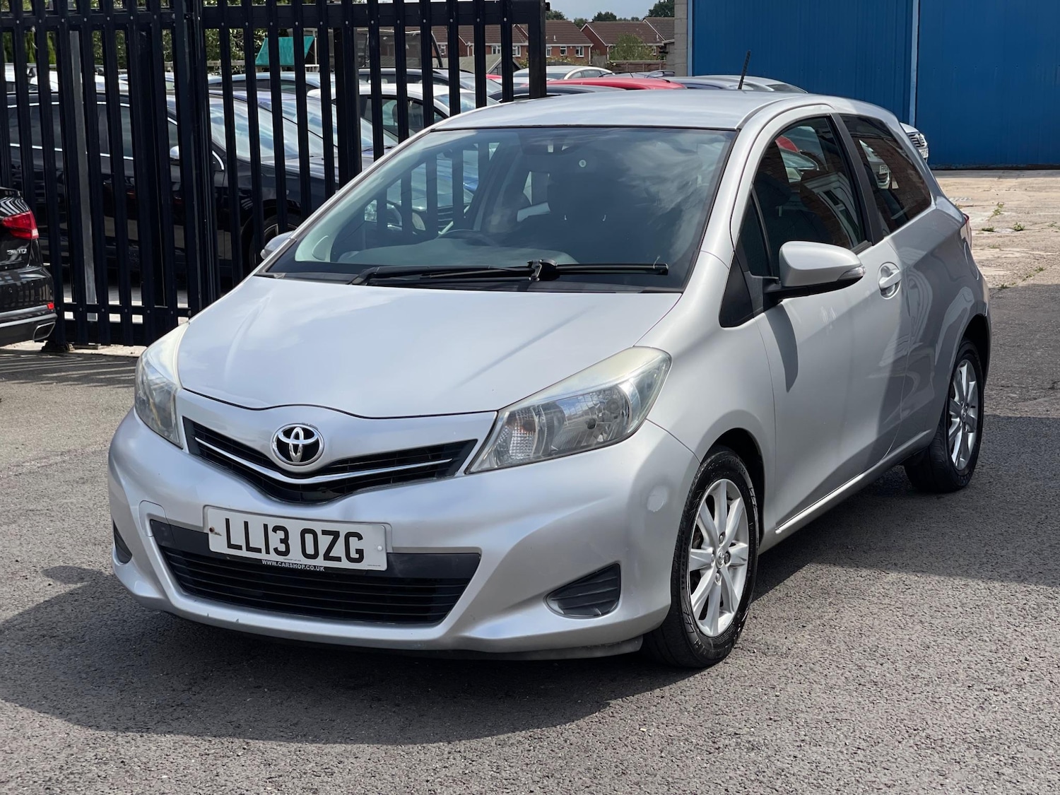 Used Toyota Yaris 2013 for sale - 76549794: Photo 3