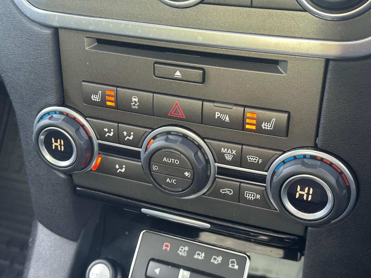 Used Land Rover Discovery 4 2014 for sale - 77351698: Photo 13