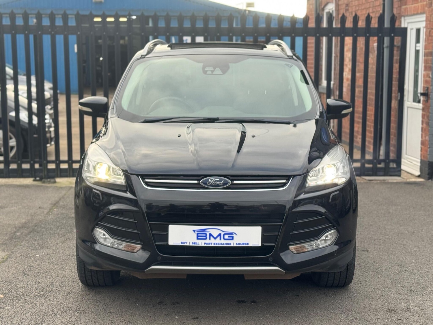Used Ford Kuga 2016 for sale - 77255468: Photo 2