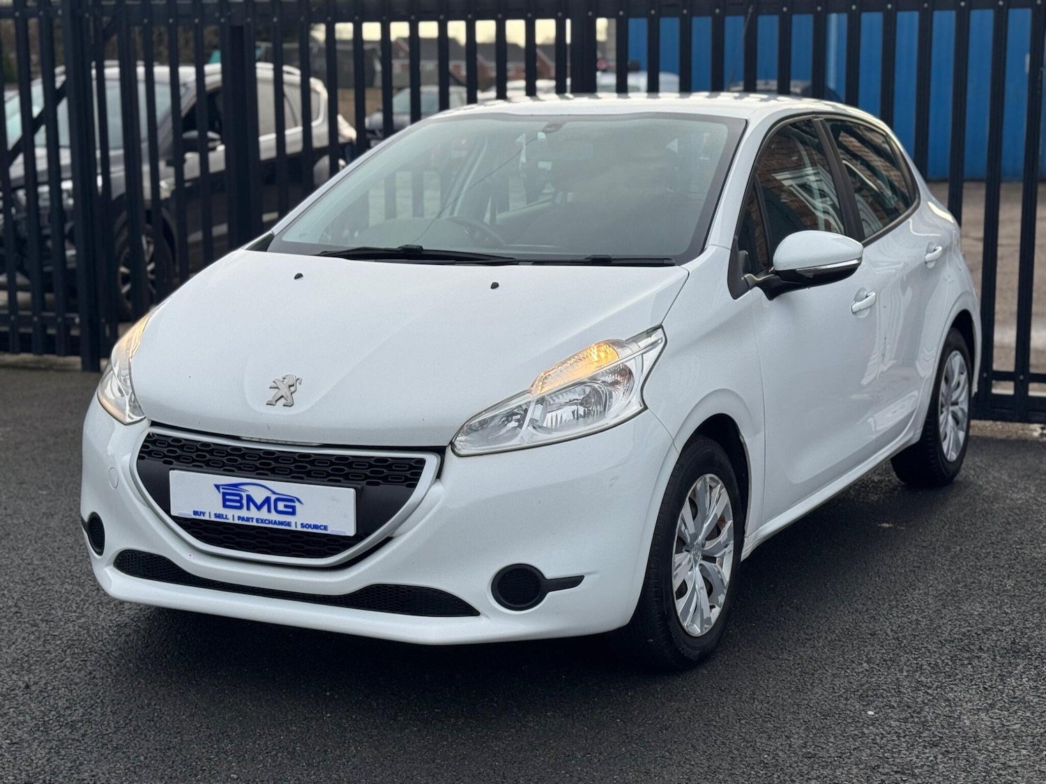 Used Peugeot 208 2014 for sale - 77255359: Photo 3