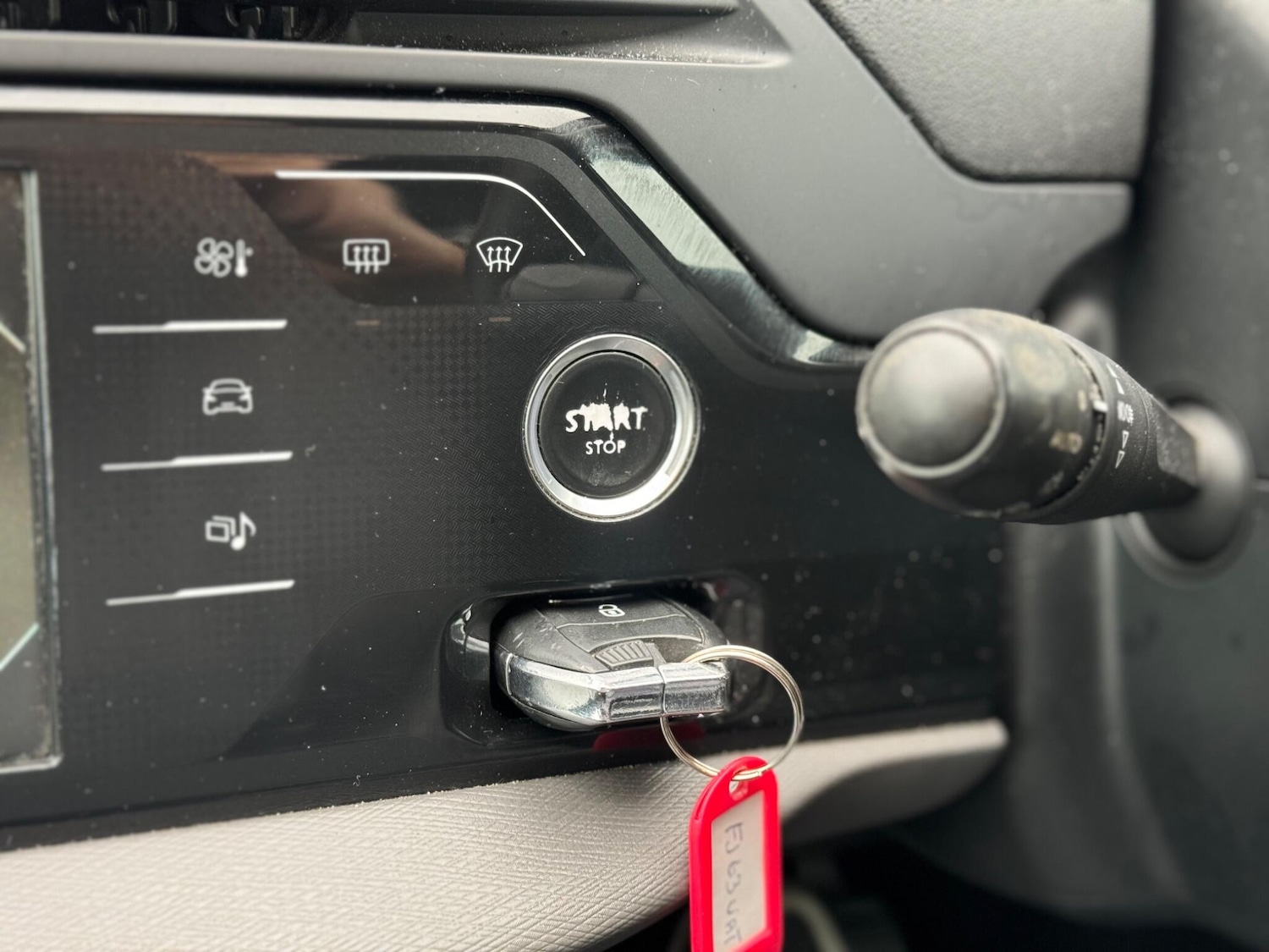 Used Citroen C4 Picasso 2013 for sale - 77695435: Photo 10