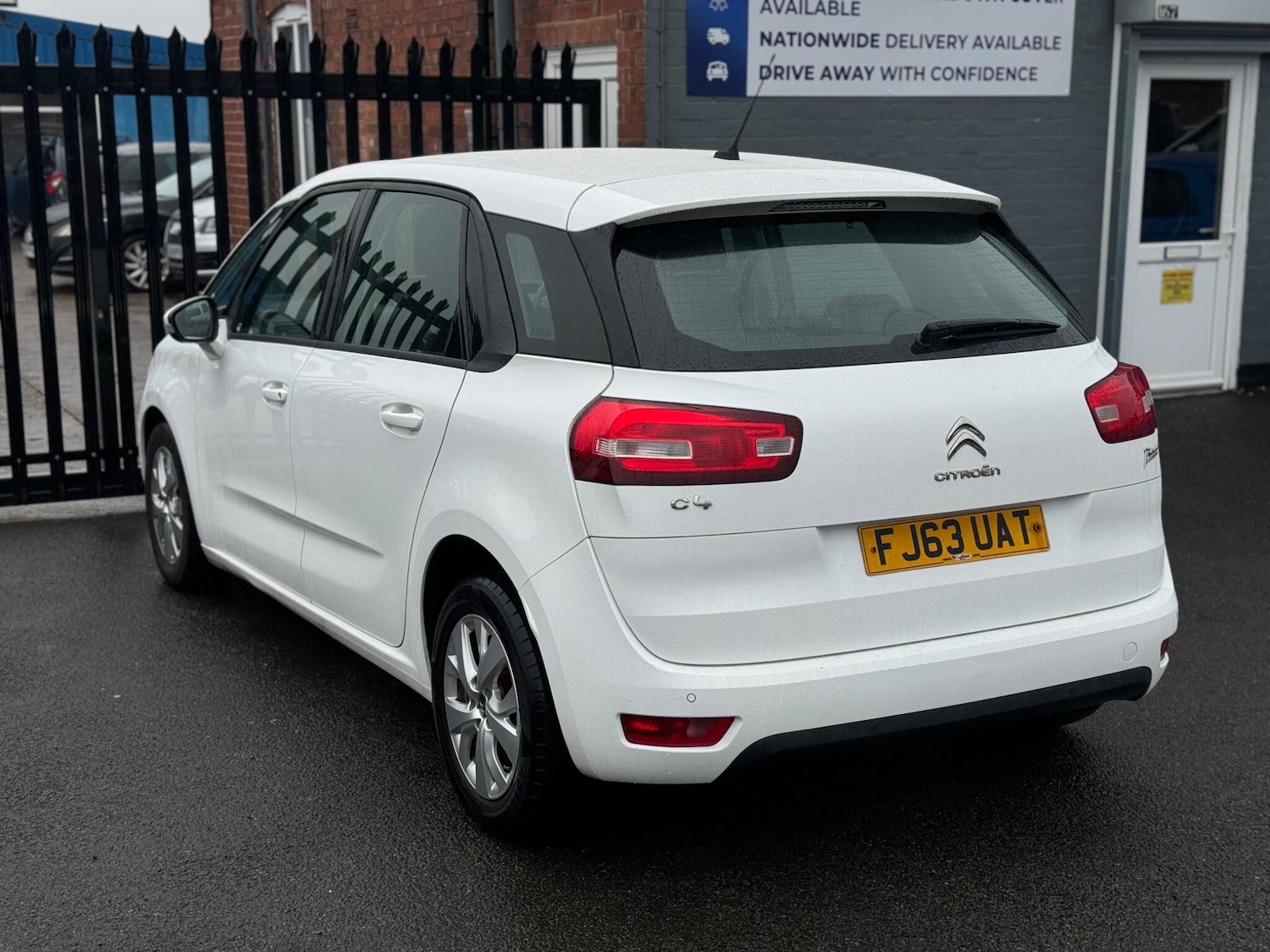 Used Citroen C4 Picasso 2013 for sale - 77695435: Photo 6