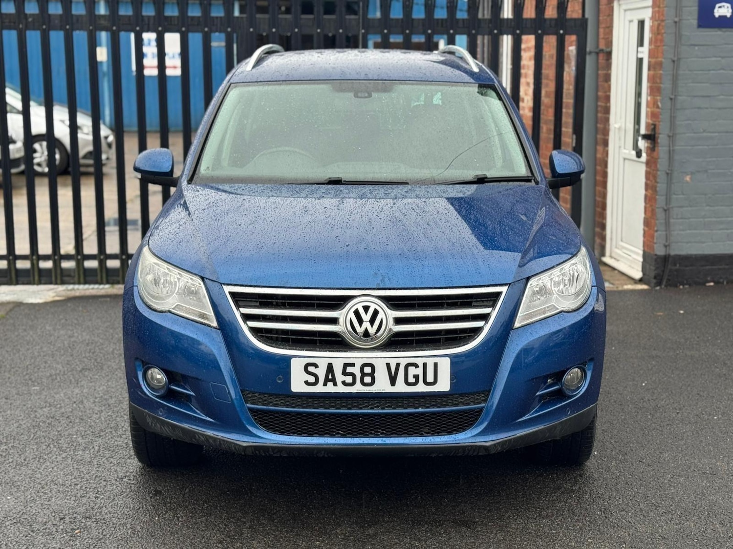 Used Volkswagen Tiguan 2008 for sale - 76657136: Photo 2