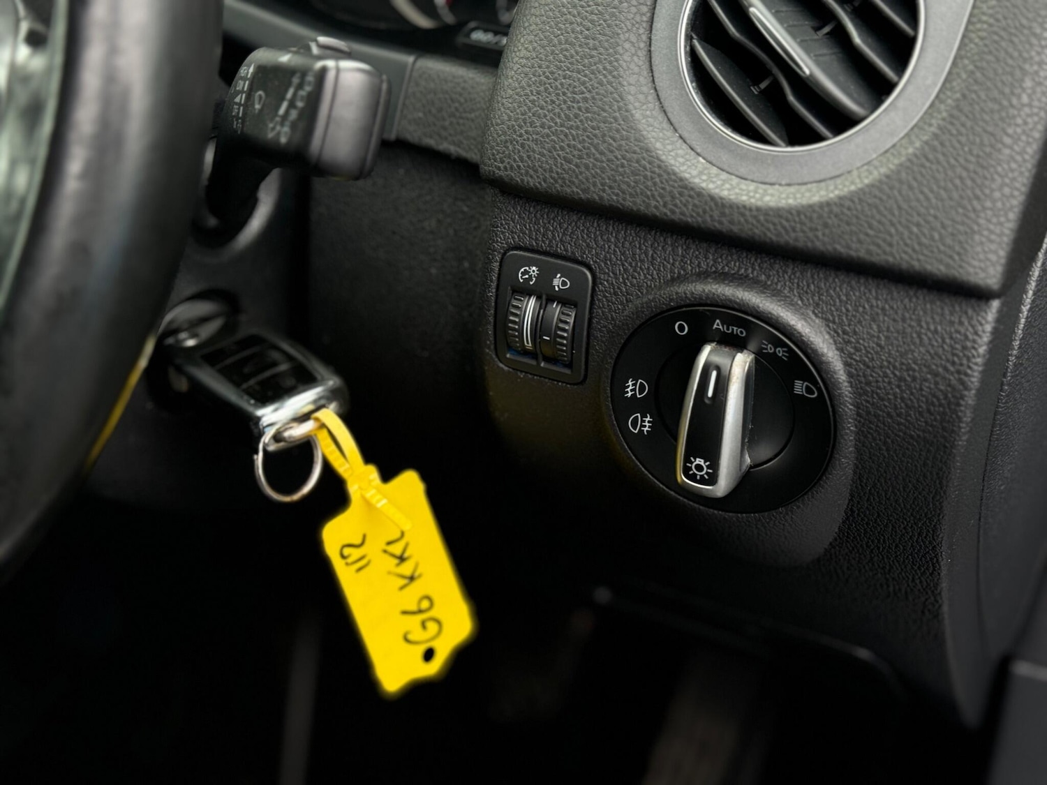 Used Volkswagen Tiguan 2011 for sale - 77625812: Photo 11