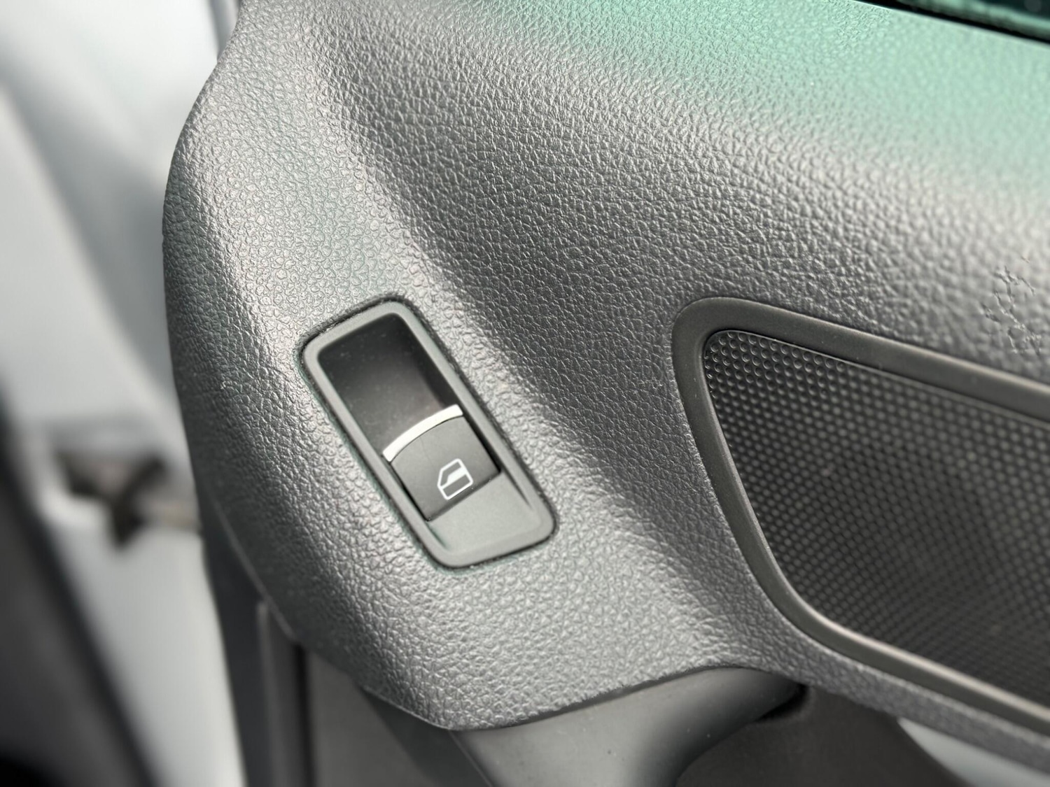 Used Volkswagen Tiguan 2011 for sale - 77625812: Photo 23