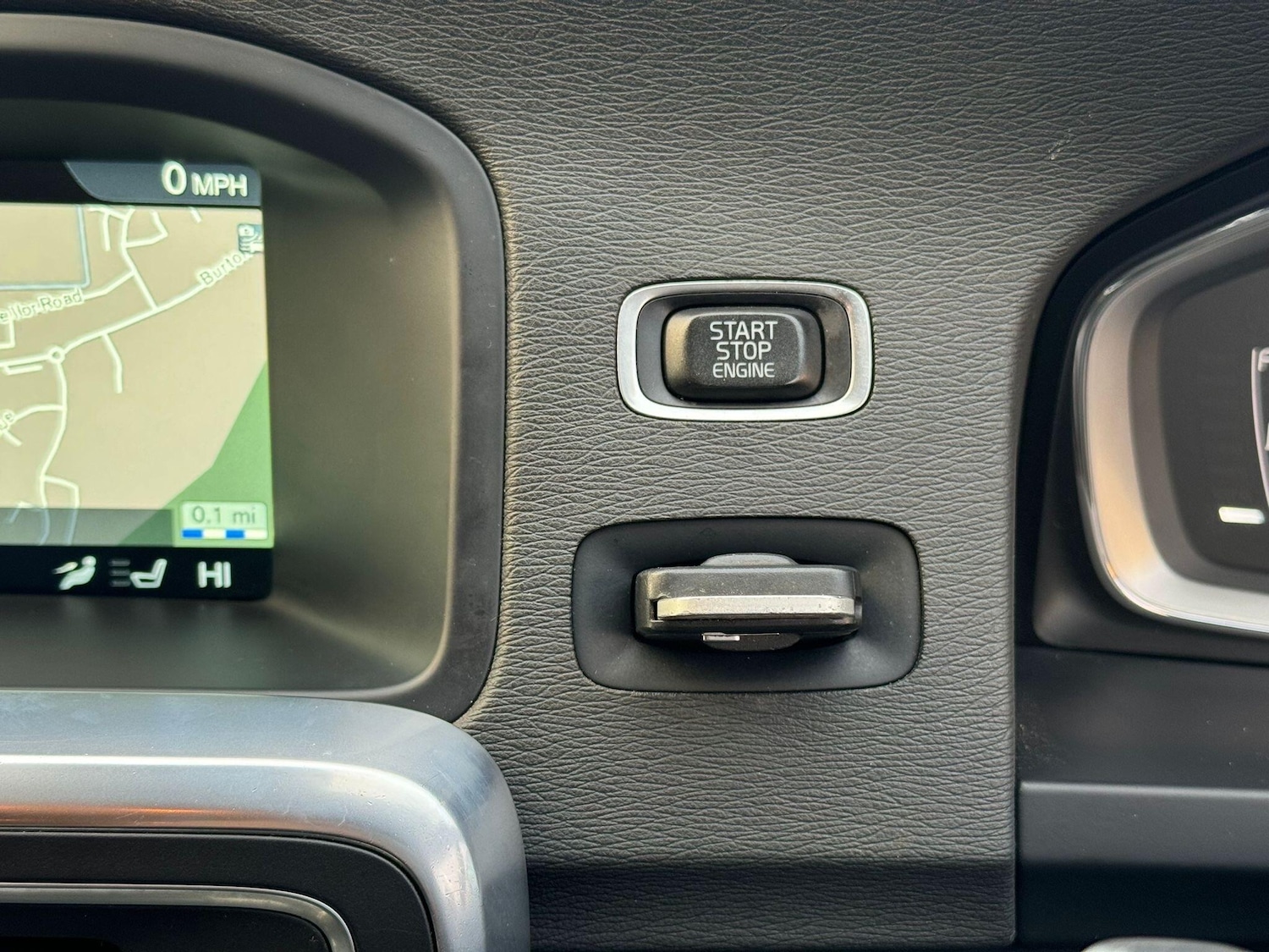 Used Volvo V60 2016 for sale - 76850110: Photo 18