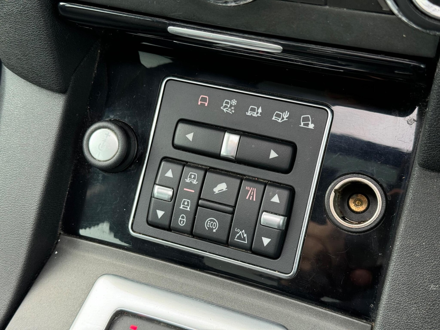 Used Land Rover Discovery 4 2015 for sale - 77497301: Photo 26